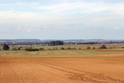 Das Zentrum der Wetterau ist landwirtschaftlich geprägt. Das zeigt die Ansicht von Stammheim aus, über Reichelsheim nach Norden.